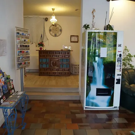 Le Novel Hotel 2*